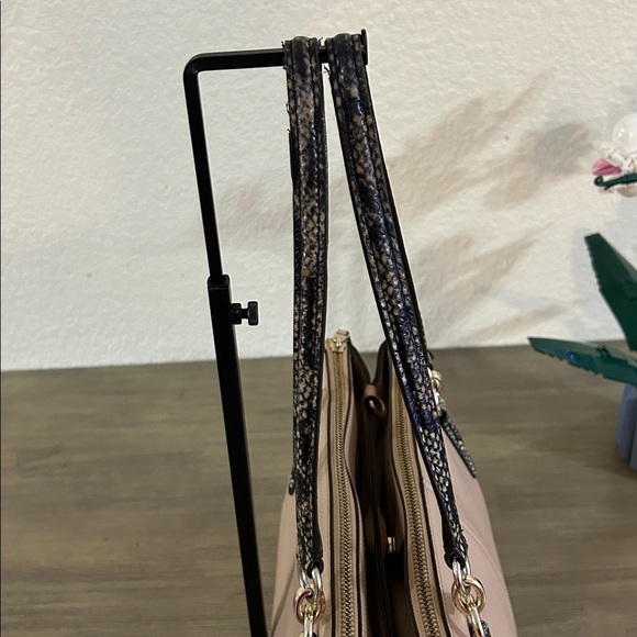 Coach Christie Carryall Purse Leather Exotic Embossed Leather Straps Crossbody - Picture 4 of 16